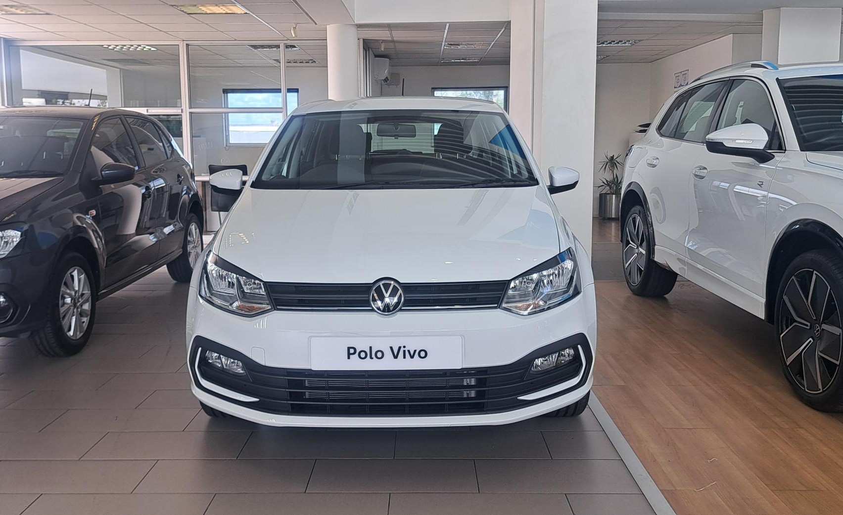 Polo Vivo 1.6 Life TipTronic