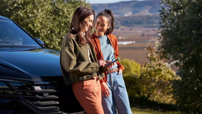 A Volkswagen guarantee and warranty booklet