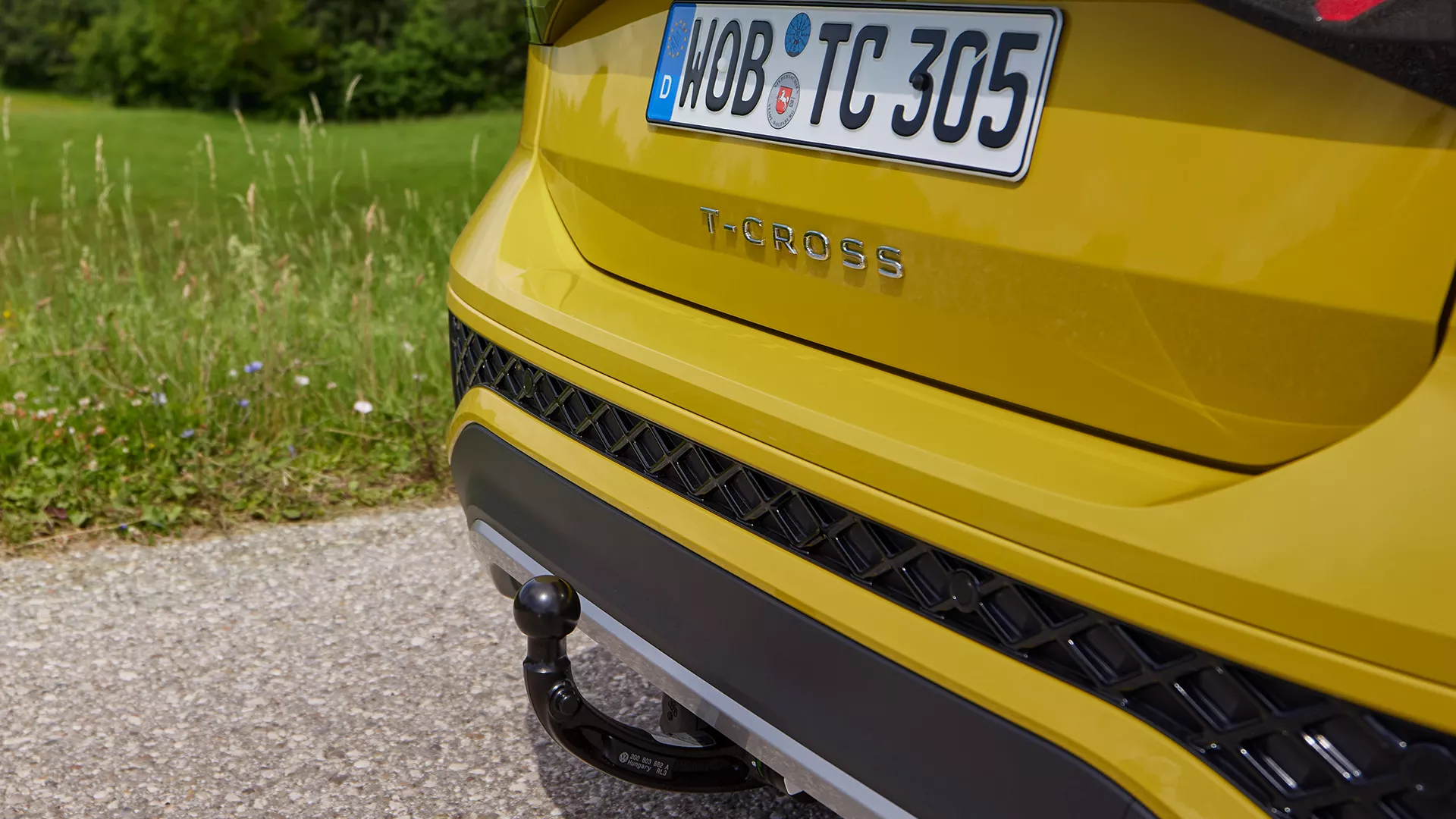 Close-up of the towing bracket.