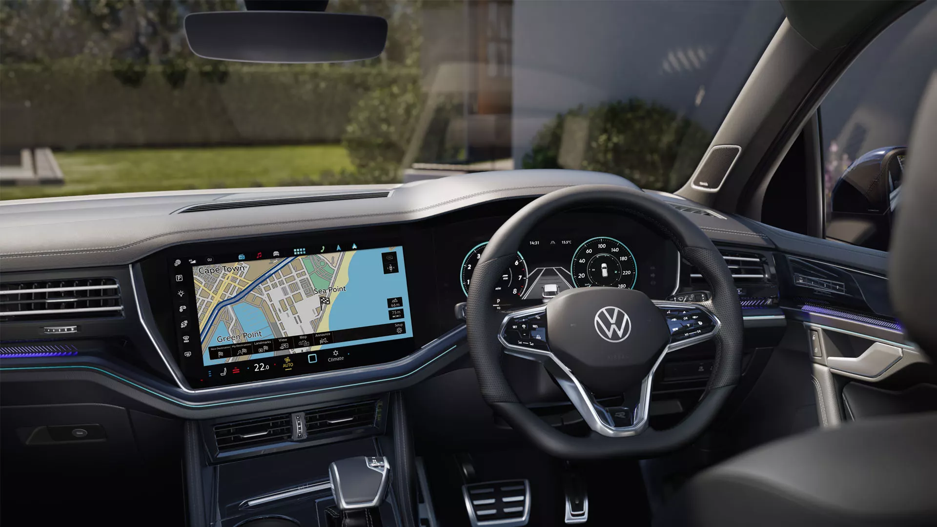 View of the Innovision Cockpit in the VW Touareg Elegance.