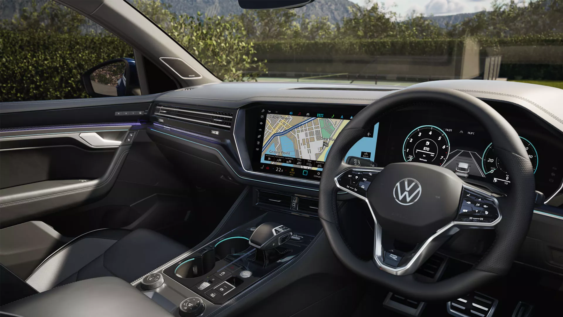 View of steering wheel, dashboard and seats in the VW Touareg Elegance.