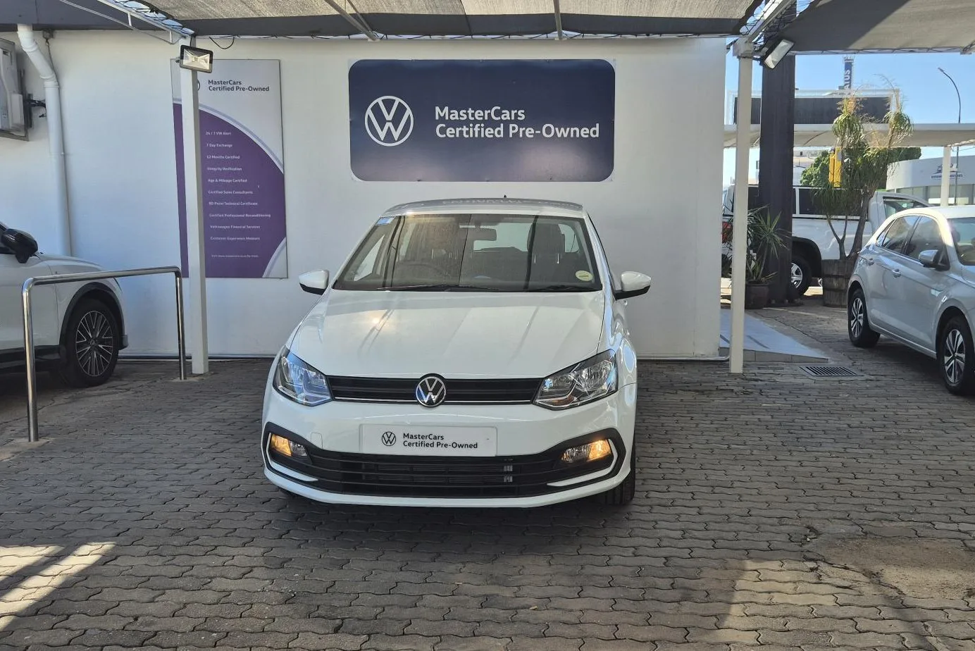 POLO VIVO 1.4 LIFE